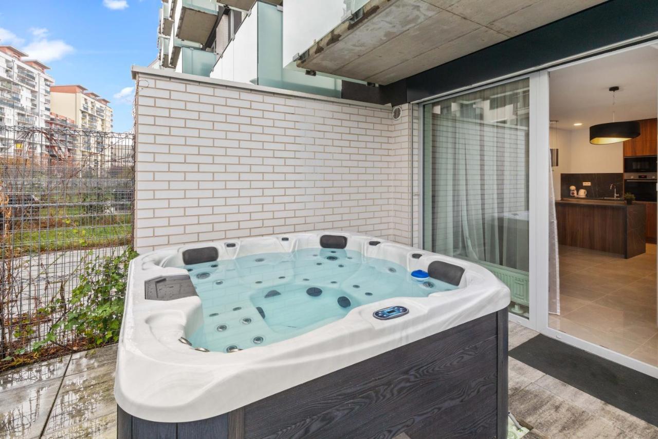 Lam Jegeho Alej - Jacuzzi - Free Parking Apartment Bratislava Luaran gambar