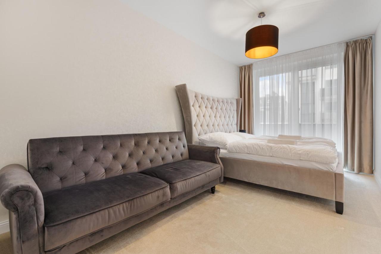 Lam Jegeho Alej - Jacuzzi - Free Parking Apartment Bratislava Luaran gambar