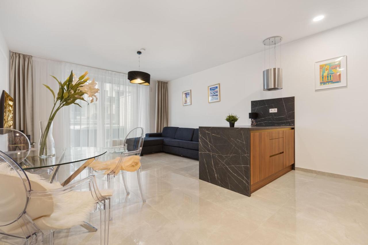 Lam Jegeho Alej - Jacuzzi - Free Parking Apartment Bratislava Luaran gambar
