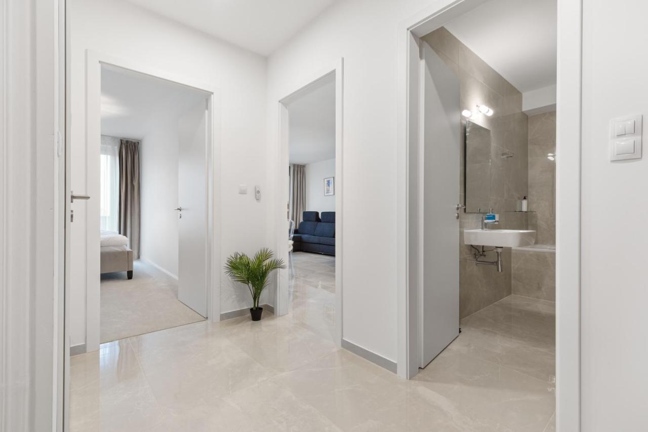 Lam Jegeho Alej - Jacuzzi - Free Parking Apartment Bratislava Luaran gambar