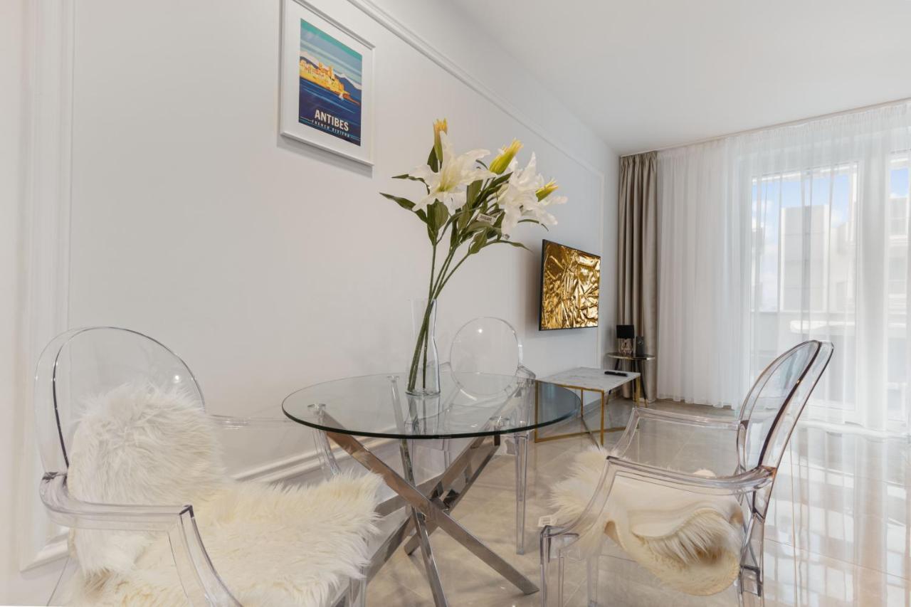 Lam Jegeho Alej - Jacuzzi - Free Parking Apartment Bratislava Luaran gambar